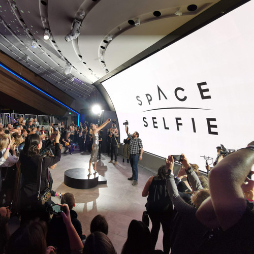 Samsung Space Selfie